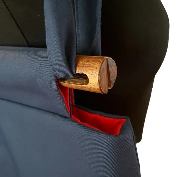 Vintage Tori Totes of Georgia lighthouse handbag with wooden clasp navy red - Picture 6 of 15